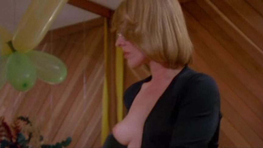 Pat Manning seno nudo